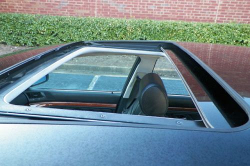 BMW 528i LOCAL TRADE SUNROOF BLACK ON BLACK HEATED LEATHER SEATS NO RESERVE, image 83