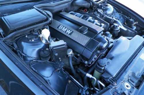 BMW 528i LOCAL TRADE SUNROOF BLACK ON BLACK HEATED LEATHER SEATS NO RESERVE, image 93