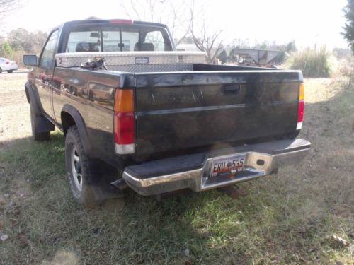 1994 Nissan 4x4 truck, image 9