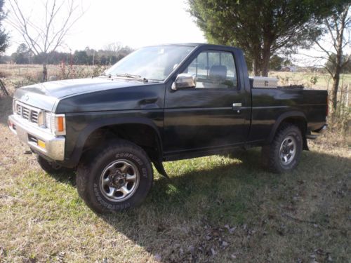 1994 Nissan 4x4 truck, image 11