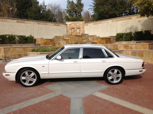 Jaguar xj sport &#034;royal beauty in white&#034; absolutely beautiful