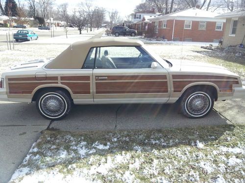 1984 chrysler town &amp; country convertible (woody)