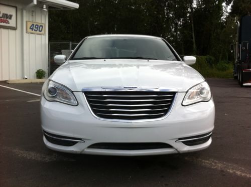 2013 Chrysler 200 Touring Sedan 4-Door 2.4L, US $13,750.00, image 2