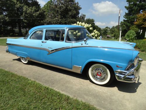 1956 ford fairlane club sedan very nice