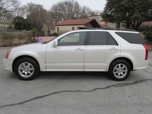 Luxury crossover panormaic roof 3rd row seat