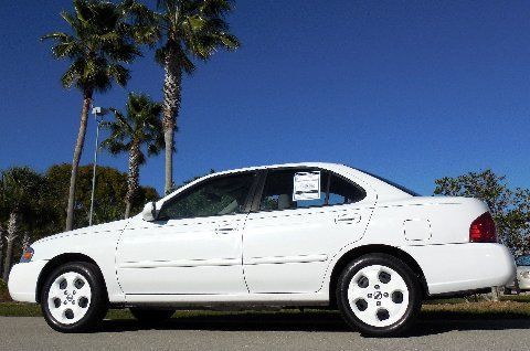 1.8s~30+ mpg&#039;s~automatic~full power~cruise~keys w/ remote, manual &amp; mats!