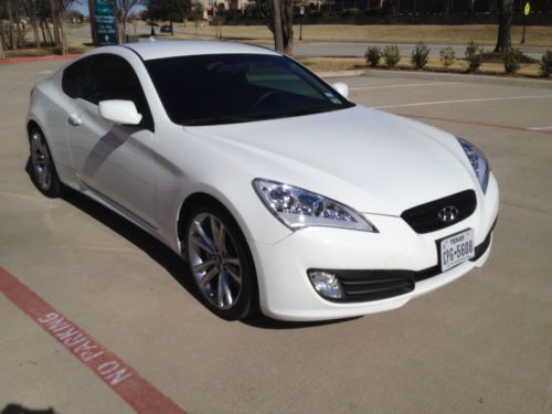 2012 hyundai genesis coupe 3.8 r-spec coupe 2-door 3.8l 306 horsepower