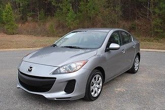 2013 mazda 3 sport grey/blk all power looks runs and drives great no issues