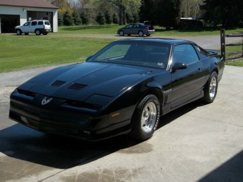 1986 pontiac firebird trans am coupe 2-door 5.0l