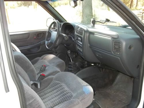 1998 CHEVY S10 PICKUP, image 2