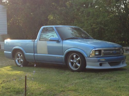 1997 chevrolet chevy s10 custom pickup truck lowered shaved rims nice ride!!!