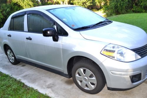 2009 Nissan Versa, image 2