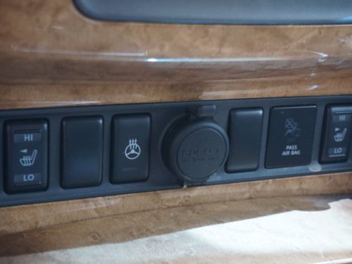 LOADED!!! NAVIGATION, CAMERA PKG., TECH. PKG., COLD WEATHER PKG., SUNROOF, NICE!, image 18