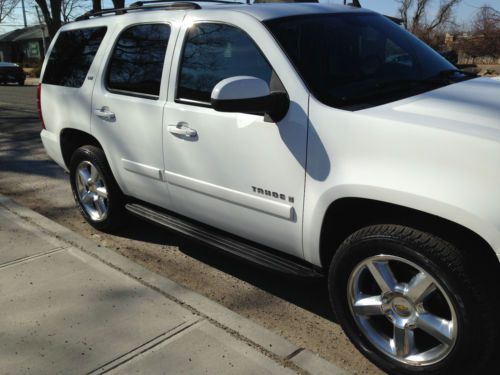 2007 Chevrolet Tahoe LTZ Sport Utility 4-Door 5.3L, image 12