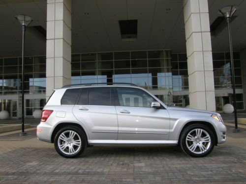2013 mercedes-benz glk350 4matic  clean carfax 1 owner only 9k miles mint condit