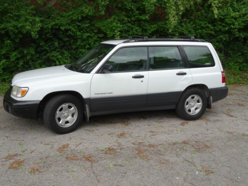 2002 subaru forester - white - low mileage - 113,674 - 28 mpg - great condition