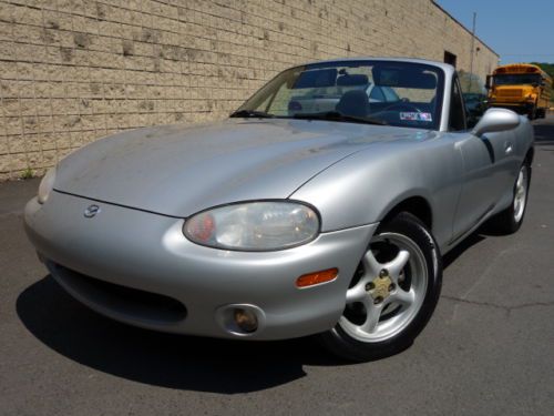 Mazda miata 5-speed manual cold a/c convertible top free autocheck  no reserve