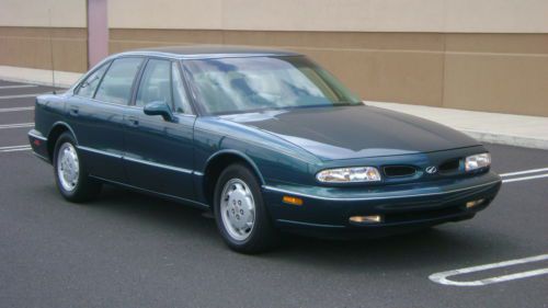 1997 oldsmobile delta 88 ls low 62k miles 2own no accident non smoker no reserve