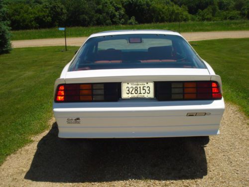 1991 chevrolet camaro rs coupe 2-door 5.0l