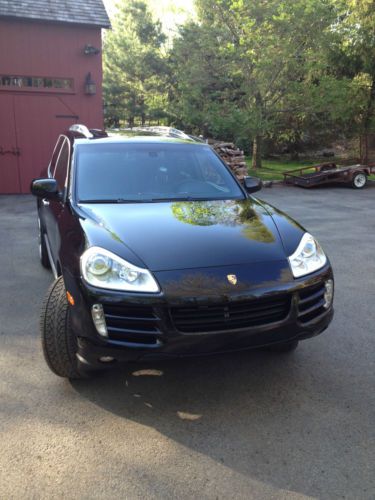 Porsche cayenne base