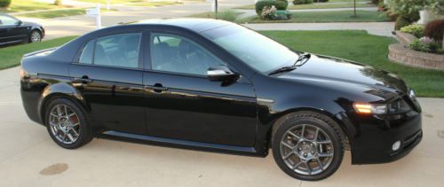 2007 black type-s. black leather interior. sport-type alloy wheels. navigation