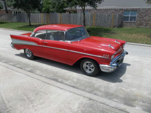 1957 chevrolet bel air 2dht