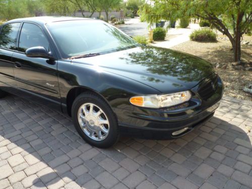 ** tiger woods 2001 buick regal lse** 7,600 miles, black with beige interior