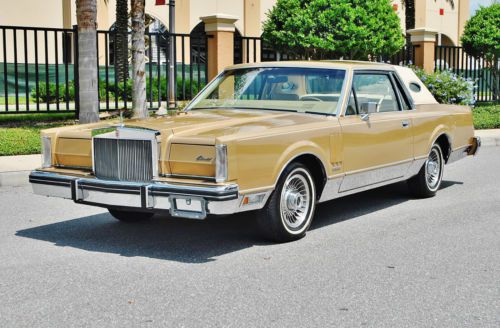Simply pristine 11000 miles 1982 lincoln mark vi coupe museum piece spectacular