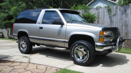 1999 chevy tahoe 2 door 4x4 rust free!