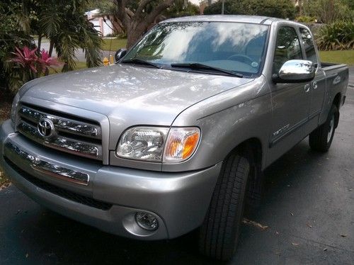 Mint truck - toyota tundra sr5 extcab v6 4.0l silver auto