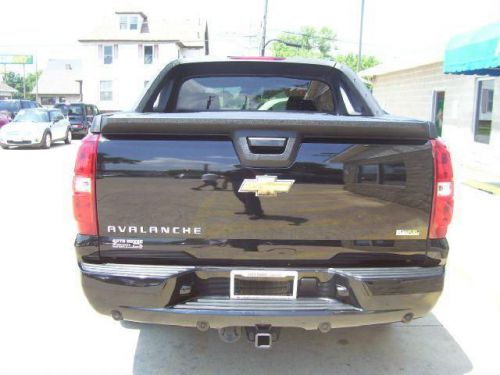 2007 Chevrolet Avalanche LT, image 2