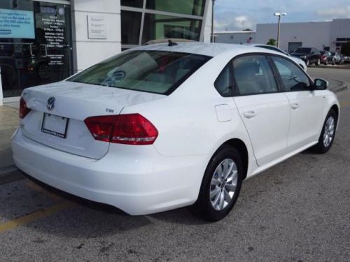 2014 volkswagen passat 1.8t s