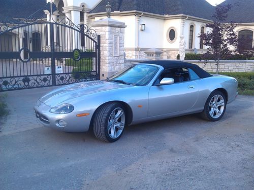 2004 jaguar xk8 base convertible 2-door 4.2l