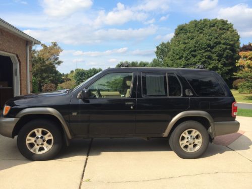 1999 nissan pathfinder se sport utility 4-door 3.3l 4x4 black with tan interior