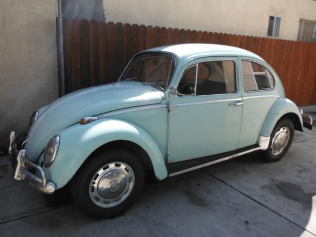 Volkswagen beetle - classic sedan