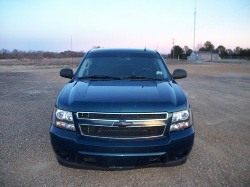 2007 chevrolet avalanche ls 4wd, great condition, premium factory color, rare