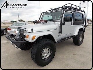 Silver lifted winch 35" shocks power liftgate window tint4x4 roof rack aux