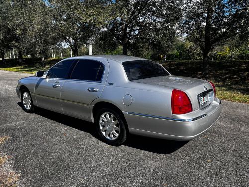 2009 lincoln town car signature limited