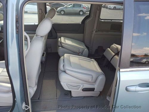 2008 chrysler town &amp; country touring wagon stow n go