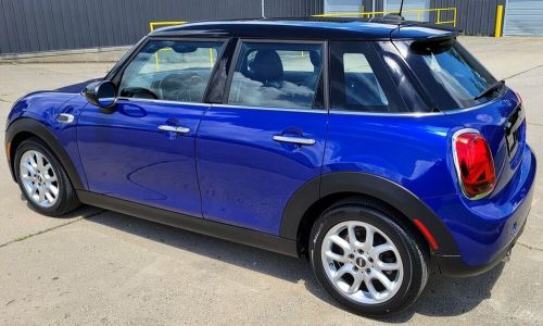 2021 mini cooper navigation  dual sunroofs