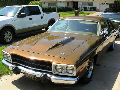 1974 plymouth roadrunner base coupe 2-door 5.2l