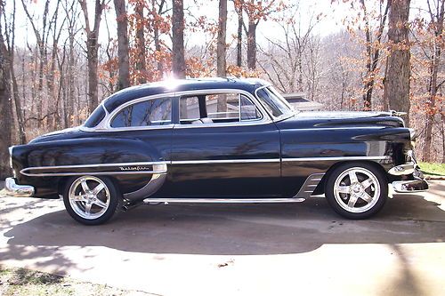 1954 chevrolet belair resto-mod.  lt1/six speed, corvette suspension