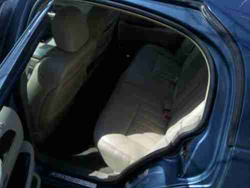 2003 Lincoln Town Car Signature Sedan 4-Door 4.6L, US $4,200.00, image 5