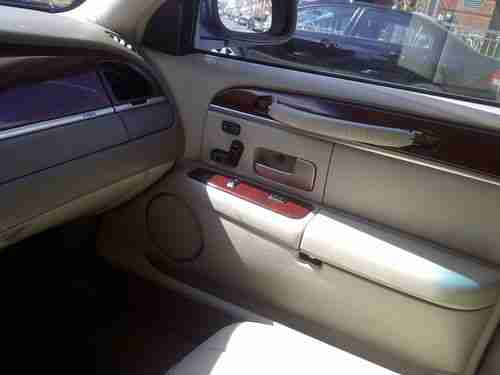 2003 Lincoln Town Car Signature Sedan 4-Door 4.6L, US $4,200.00, image 10
