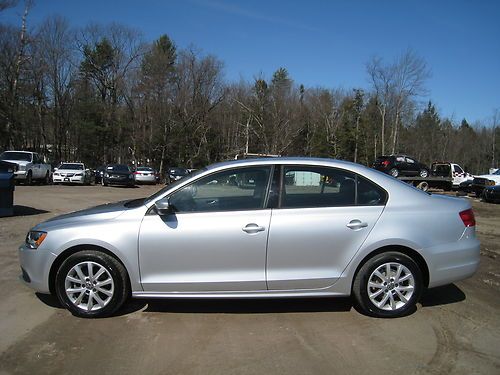 2011 vw jetta 2.5 se sedan salvage repairable project flood only 14,760 miles!