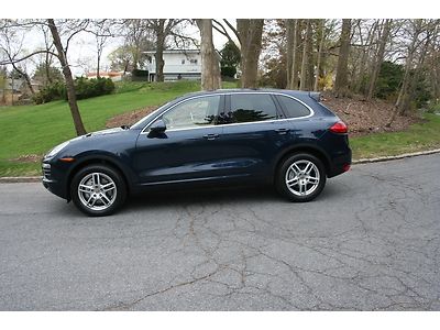 2012 porsche cayenne s*dark blue**loaded*navi*camera*19* wheels*$80,610 msrp*new