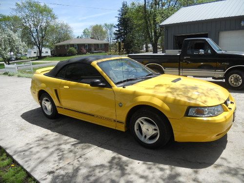 1999 ford mustang base convertible 2-door 3.8l