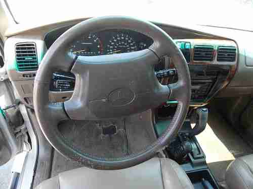 1998 Toyota 4Runner Limited Sport Utility 4-Door 3.4L V6 SUV Tow Hitch Tan Beige, image 11