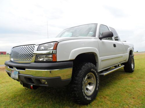 Chevy 4x4 navi custom audio z71 rear camera kevlar tires dvd winch denali grille