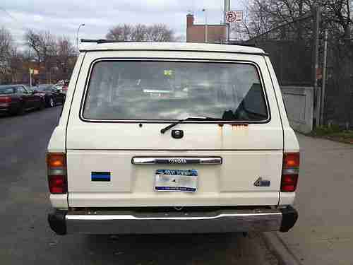 1985 Toyota Land Cruiser Base Sport Utility 4-Door 4.2L, image 3